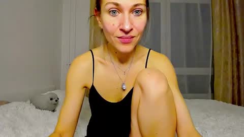 Mona online show from 03/12/25, 09:24