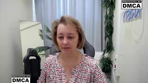 Snapshot of mona_w chatting on 02/22/26, 06:35 Mona online show from 02/22/26, 06:35