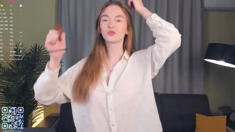 Mona online show from 09/18/25, 05:04