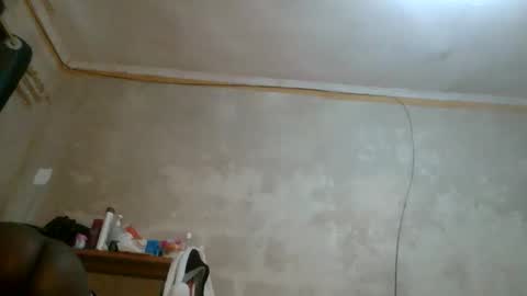 mona online show from 09/10/25, 04:34