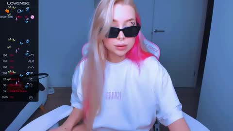   online show from 03/11/25, 03:12