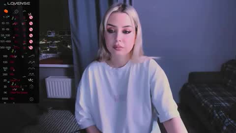 Snapshot of monalauu chatting on 01/16/26, 05:44 online show from 01/16/26, 05:44