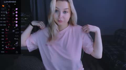 Snapshot of monalauu chatting on 01/17/26, 03:11 online show from 01/17/26, 03:11