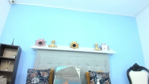 paola online show from 10/28/25, 02:31