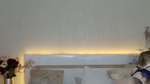 Monaxxx  online show from 12/25/24, 12:15