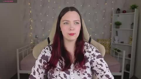 Monica online show from 05/18/26, 05:24