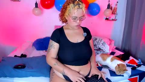 aleja      independent model       online show from 07/07/26, 12:46