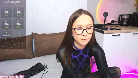 Monica online show from 03/12/26, 06:41