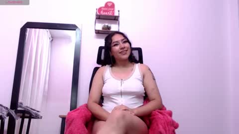 Snapshot of monica_cardenas chatting on 12/03/25, 02:52 ATENEA online show from 12/03/25, 02:52