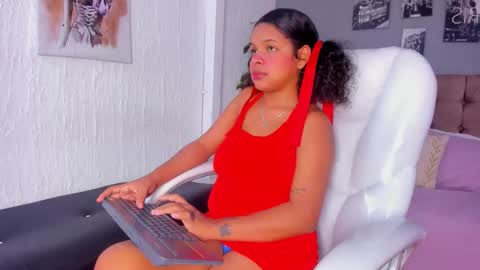 Snapshot of monica_robles_ chatting on 03/28/26, 08:30 monica_robles_ online show from 03/28/26, 08:30