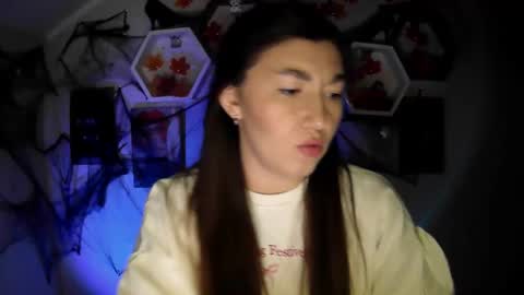 sweet girl and shine body online show from 10/01/25, 06:47