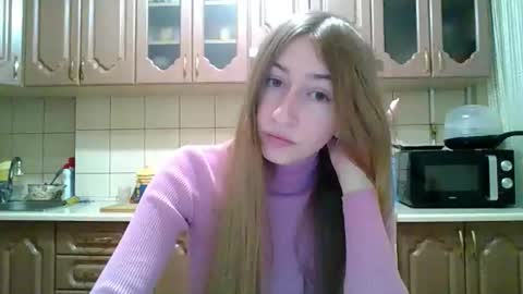 Monica online show from 04/07/26, 08:09