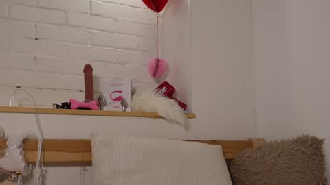 monicaasis online show from 12/28/24, 09:19