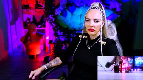 Monika online show from 11/03/25, 11:11