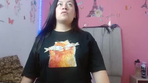 Snapshot of monickhot303av chatting on 01/09/25, 03:26 monickhot303av online show from 01/09/25, 03:26