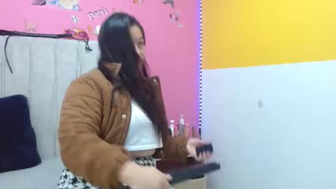 Snapshot of monickhot303av chatting on 01/31/25, 04:36 monickhot303av online show from 01/31/25, 04:36