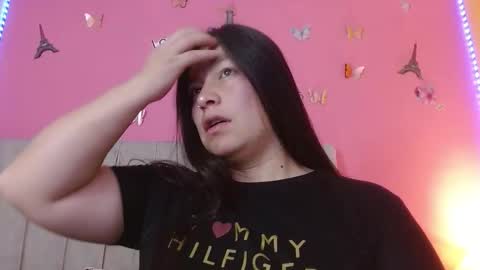 Snapshot of monickhot303av chatting on 10/05/25, 04:33 monickhot303av online show from 10/05/25, 04:33