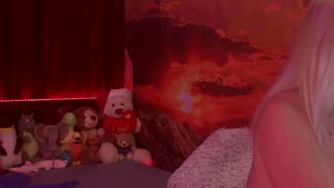 Monika    online show from 02/14/25, 04:37