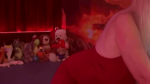 Monika    online show from 02/25/25, 02:58