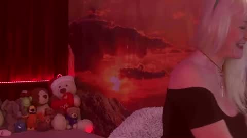 Monika    online show from 03/01/25, 03:21