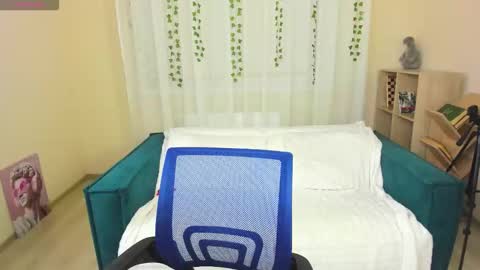 Snapshot of monika_pinch chatting on 02/06/26, 03:55 Monika online show from 02/06/26, 03:55