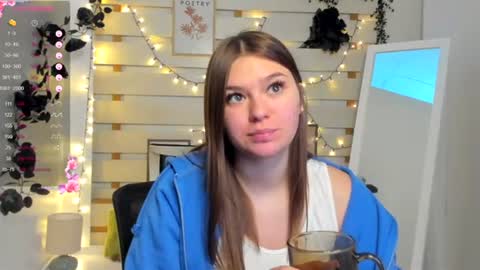 Monika online show from 03/11/26, 01:39