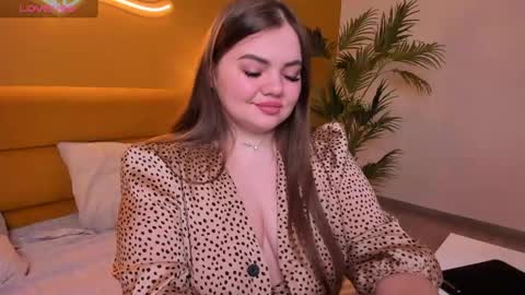 Monika online show from 02/05/25, 01:15