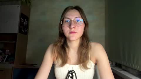 Snapshot of monikakotts chatting on 07/07/26, 07:07 Mia online show from 07/07/26, 07:07