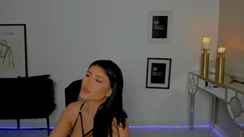 Alessia online show from 02/17/25, 09:52