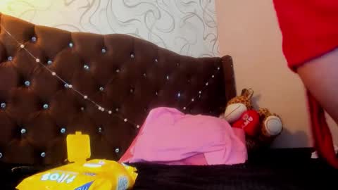 Monica online show from 09/28/25, 04:45