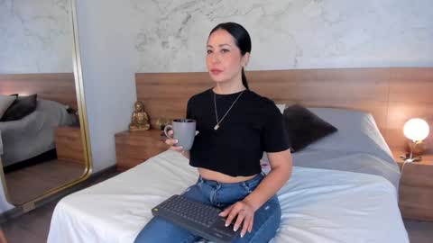 Monique  online show from 12/07/24, 03:52