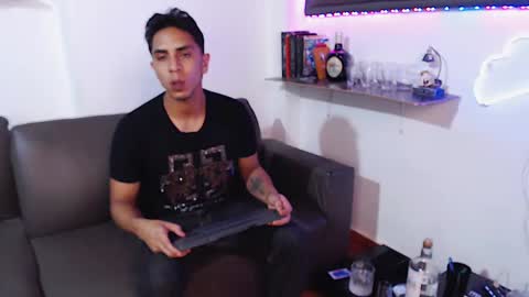 Snapshot of monkey_uchiha77 chatting on 02/04/25, 05:45 simon dice online show from 02/04/25, 05:45