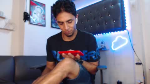 Snapshot of monkey_uchiha77 chatting on 02/24/25, 04:05 simon dice online show from 02/24/25, 04:05