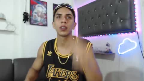 Snapshot of monkey_uchiha77 chatting on 03/05/25, 12:33 simon dice online show from 03/05/25, 12:33