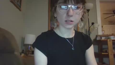 Snapshot of monkeygirl99 chatting on 03/04/26, 06:52 monkeygirl9 come play with me slut daddy bad spanking cute girl submissive online show from 03/04/26, 06:52