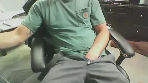 Snapshot of monkeypants04 chatting on 06/08/26, 04:51 monkeypants04 online show from 06/08/26, 04:51