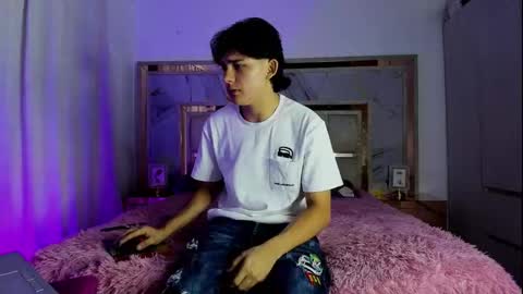 monky_0002 online show from 03/26/26, 03:23