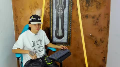 monky_0002 online show from 06/07/26, 07:28