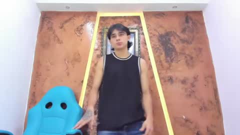 monky_0002 online show from 07/06/26, 03:47