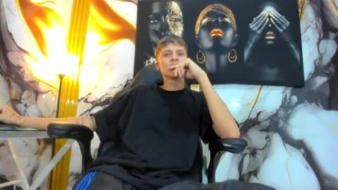 Snapshot of mono_blonde chatting on 09/13/25, 06:51 mono_blonde online show from 09/13/25, 06:51