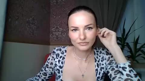 monparis_dream online show from 10/09/25, 01:53