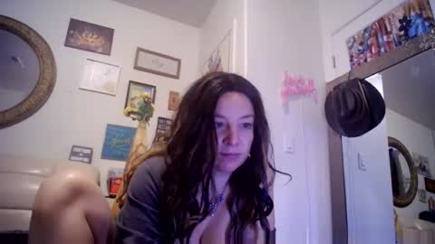 Monroe online show from 11/11/25, 03:34