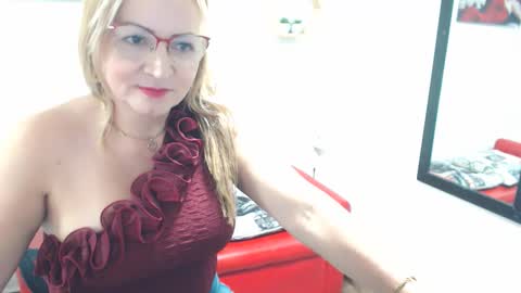 monserrat_diva online show from 11/25/25, 06:52