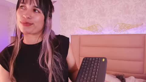 Adriana online show from 11/30/25, 01:48