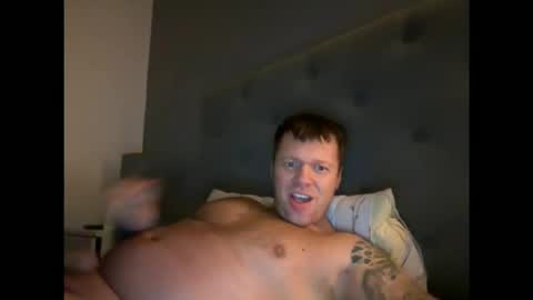 Snapshot of monster_d_ chatting on 10/17/25, 02:37 Monster D online show from 10/17/25, 02:37