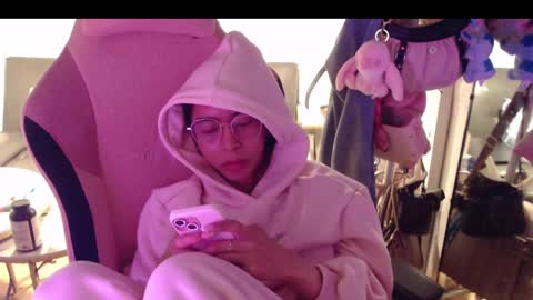 ELYSE A SIMPLE GIRL online show from 12/10/24, 09:33