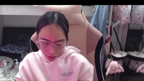 ELYSE A SIMPLE GIRL online show from 12/11/24, 08:50