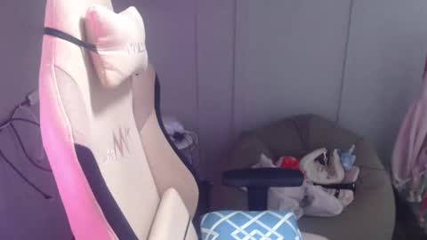 ELYSE A SIMPLE GIRL online show from 01/12/25, 04:08