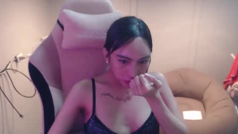 ELYSE A SIMPLE GIRL online show from 01/23/25, 01:24