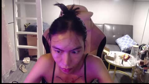 ELYSE A SIMPLE GIRL online show from 04/23/26, 11:42